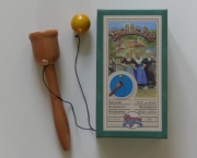cayro nostalgisch cup and ball