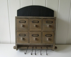 Houten hangkastje 6 laden