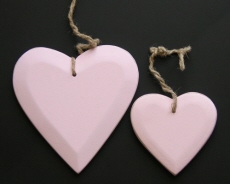 Roze houten harten
