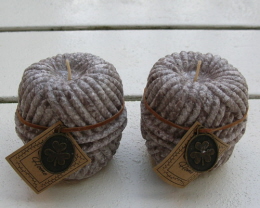 Set 2 kaarsen Bol Wol