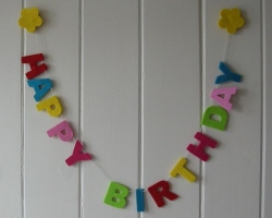 Vilten slinger Happy Birthday