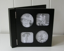 Zwart houten fotoalbum